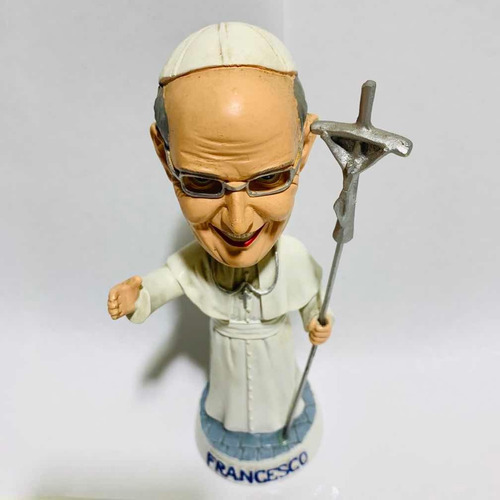 Papa Francisco Bobble Head Tipo Funko