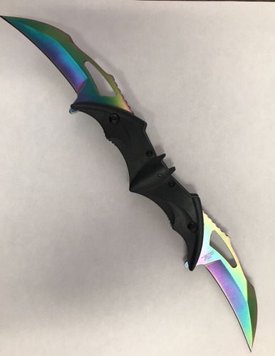 Navaja Tipo Batman De Doble Hoja Tornasol  (karambit)