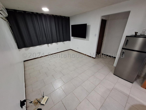 Apartamento En Venta En Guarenas Nueva Casarapa 24-20913