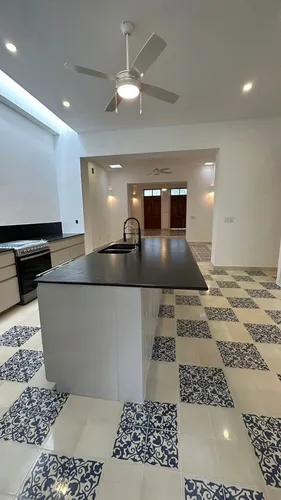 Casa(643r1 Azul) En Venta En El Centro De Mérida
