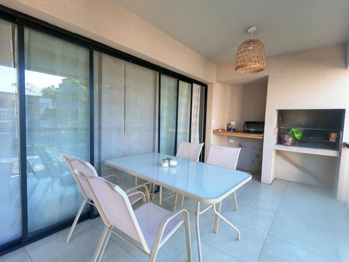 Imagen 24 de 30 de Departamento Venta Pilar!!