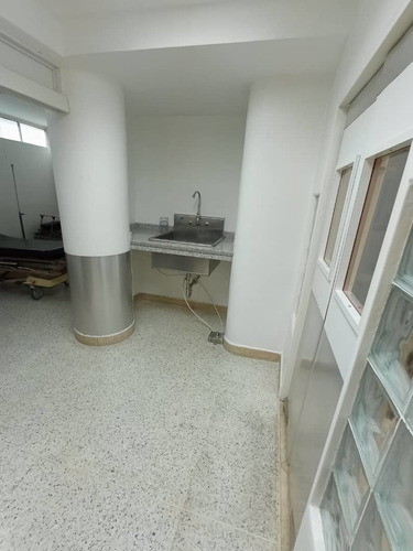 Imagen 5 de 10 de Consultorio Médico En Alquiler Calicanto Maracay Fm*