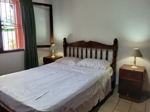 Imagen 5 de 18 de Alquiler De Casa Por Dia Con Piscina Y Quincho (uso Exclusivo). Ubicada En La Ciudad De Las Cataratas Del Iguazú, Puerto Iguazú, Misiones. Zona Céntrica