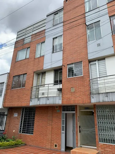 Oficina Ubicada En Barrio San Miguel, Muy Central, A Dos Cuadras De La Carrera 30 En El Norte De Bogotá