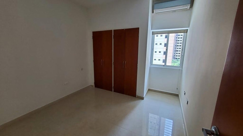 Imagen 10 de 18 de Apartamento En Alquiler En La Urbanizacion La Trigaleña Valencia Carabobo