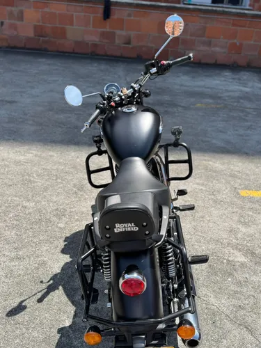 Royal Enfield Meteor 350 Stellar Black 2024