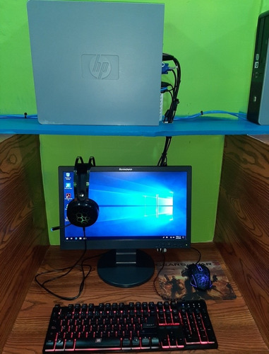 Computadora, Cpu, Monitor, Teclado. Ratón, Audífonos Gamer.