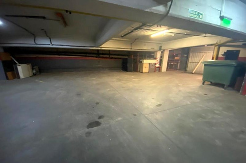 Imagen 9 de 12 de Edificio Desarrollado En Subsuelo, Planta Baja Y 2 Pisos | Reservado