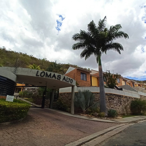 Townhouse De Oportunidad En Lomas Del Este-sl