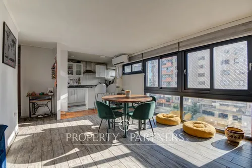 Duplex En Luis Thayer Ojeda, Metro Tobalaba, Provi...