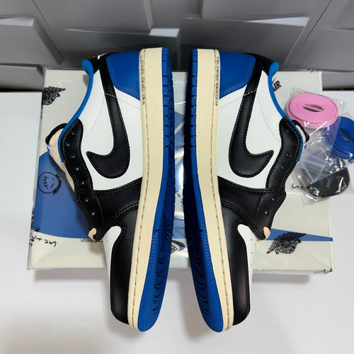Air Jordan 1 Low Travis Scott X Fragment 42 (Usado)