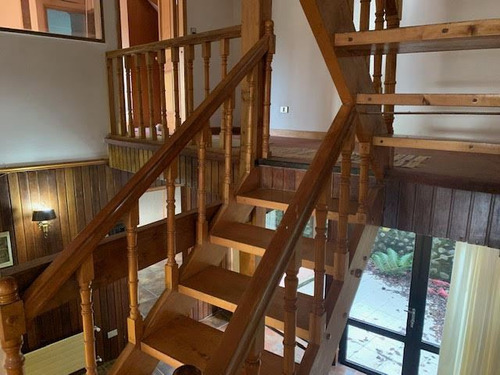 Casa En Venta De 5 Dorm. En Puerto Varas