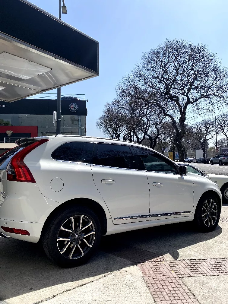 Volvo XC60 2.5 T5 Momentum