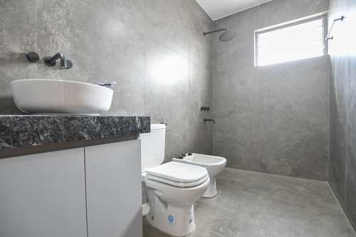 Departamento 3 Dormitorios En Venta En Calle 33 Entre 18 Y 19 La Plata