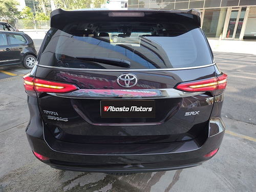Imagen 4 de 20 de Toyota Sw4 2021 Srx 4x4 At 7 Asientos Hilux Abasto Motors