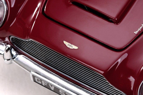 1963 Aston Martin Db5 Vermelho - Escala 1/18 - Sun Star