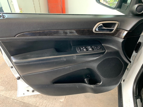 Imagen 9 de 14 de Jeep Grand Cherokee Laredo Modelo 2013