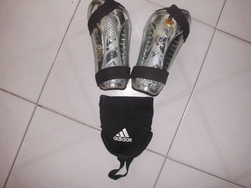 Canilleras adidas Mas Regalo