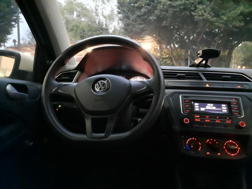 Imagen 9 de 15 de Volkswagen Gol 2018 1.6 Trendline Mt 5 P
