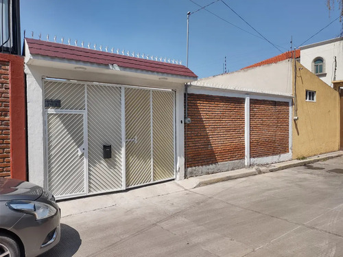 Hermosa Casa A Unas Cuadras Del Centro De Tultitlan