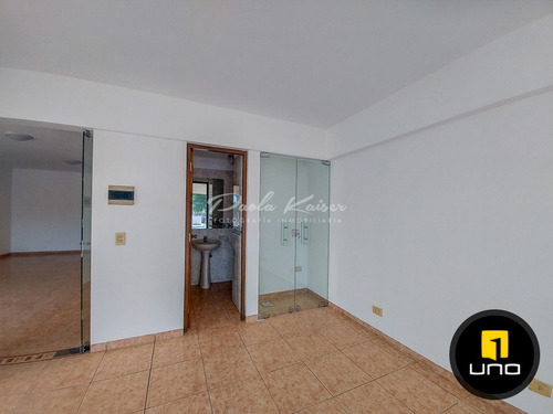 Imagen 2 de 9 de Centricas Oficinas En Alquiler Sobre Avenida Beni