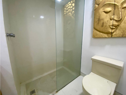 Se Vende Apto 142m² 3h+s/2b+s/3e Los Naranjos