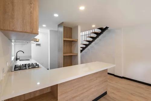 Casa En Arriendo/venta En Canelon. Cod A22482