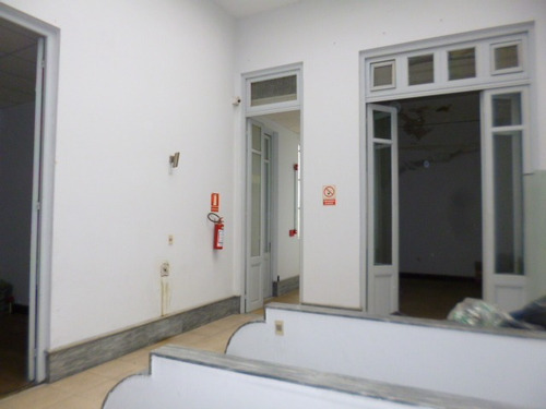 Imagen 11 de 14 de Importante Edificio Local En Pb Y Casa En Planta Alta