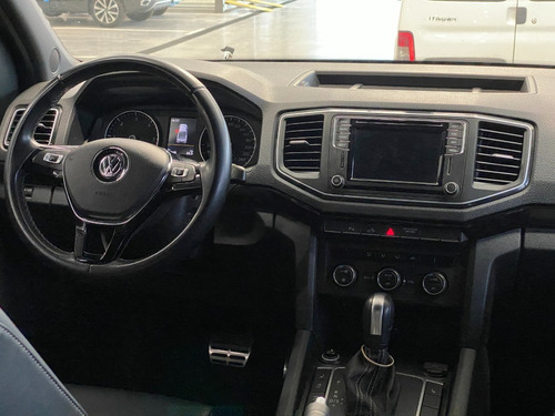Imagen 14 de 18 de Amarok 3.0 V6 Black Style LG