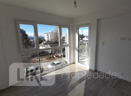 Departamento En Venta Ubicado En Centro De Bariloche, Bariloche, Patagonia