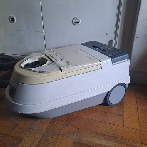 Aspiradora Philips Usada Turbo Compact Tc 533 Crema (Usado)