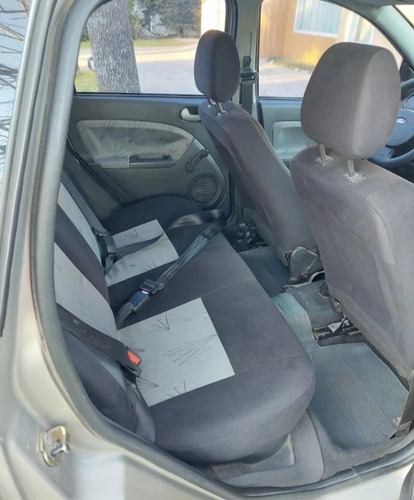 Ford Fiesta 1.6 Ambiente Mp3