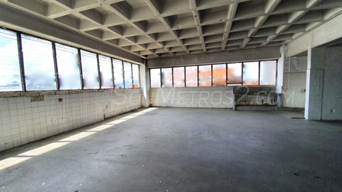 Imagen 10 de 25 de Edificio Deposito Oficina Industrial En Alquiler Boleita Norte
