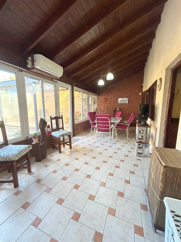 Lujan 1300 - Lanus Este - Excelente Chalet 5 Amb Con Parque Y Pileta! Impecable