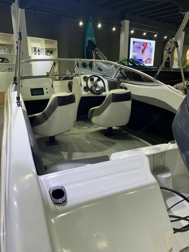 Imagen 5 de 16 de Virgin 528 Con Yamaha 115 - Con 350 Horas