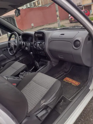 Nissan Frontier Doble Cabina