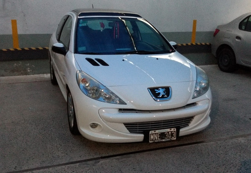 Peugeot 207 Feline