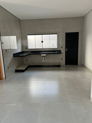 Casa Com 3 Quartos E Suite