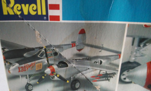 Avião Lockheed P-38j Lighting - Kit Revell 1/32 Importado