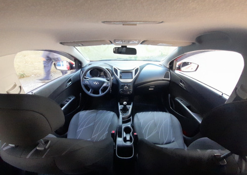Imagem 11 de 16 de Hyundai Hb 20 1.0 Comfort Plus Bem Conservado