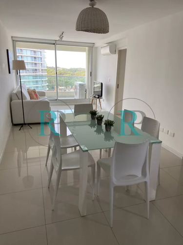 Apartamento En Venta- Edificio Gala Vista En Punta Del Este 