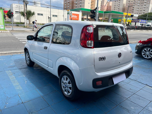 Fiat Uno Uno Vivace 1.0 8V (Flex) 2p