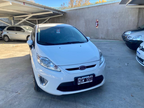 Ford Fiesta Kinetic Design 1.6 5p Titanium 2013