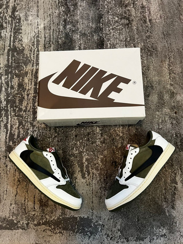 Jordan 1 Low X Travis Scott Medium Olive 6.5mx Originales (Usado)