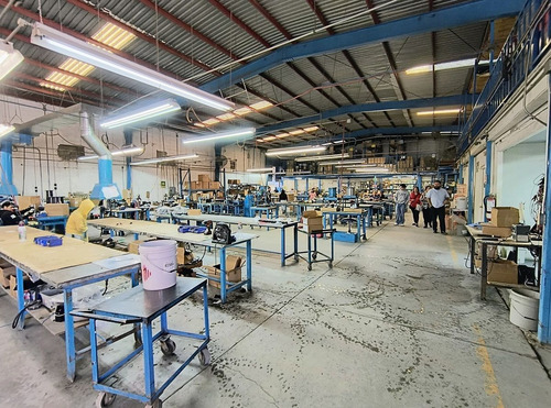 Nave Industrial Y Oficina Corporativa En Cd. Industrial, Renta