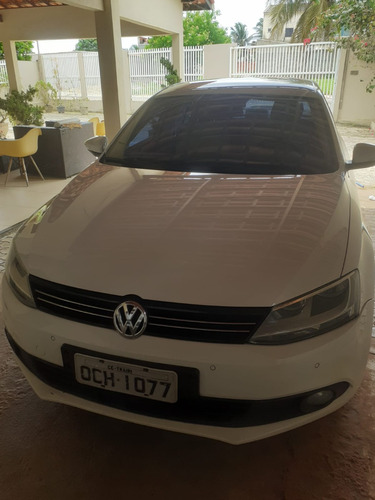 Volkswagen Jetta 2.0 Comfortline Flex 4p Automática