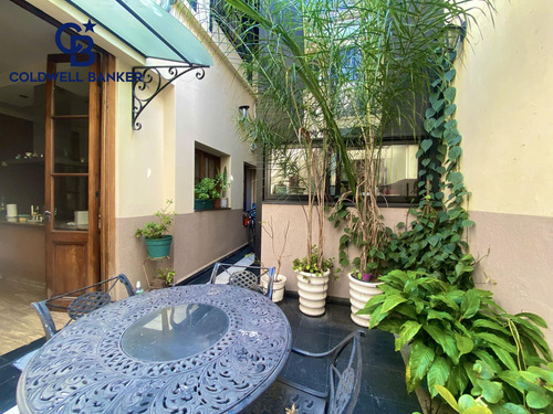 Casa En Venta 8 Ambientes En Boedo