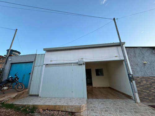 Casa Reformada Com 2 Quartos E 2 Banheiros No Morro Da Cruz