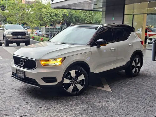 Volvo Xc40 Momentum T4