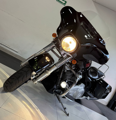 Excelente Harley Davidson Electra Glide 2019